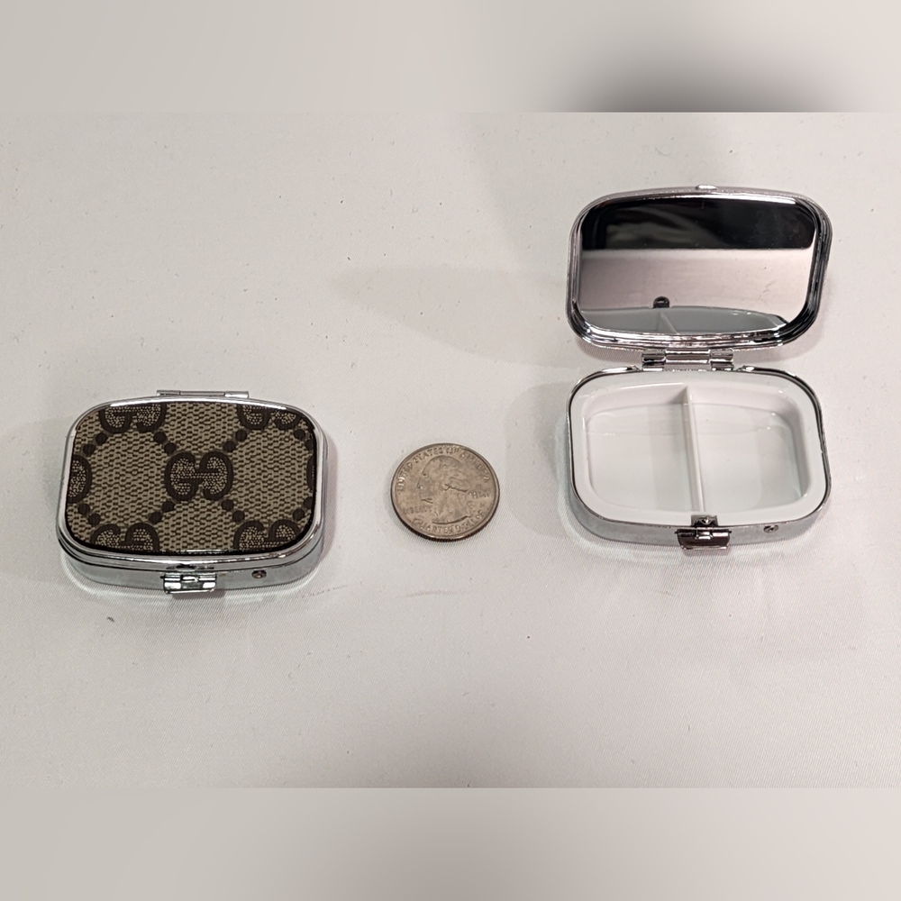 Gucci Monogram Canvas Silver Pill Box With Compact Mirror - Picture 4 of 5
